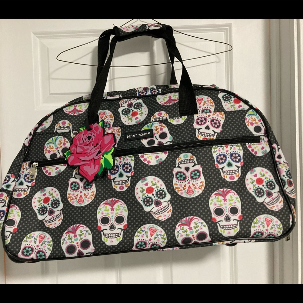 COPY - Betsey Johnson Designer Carry On Luggage  - Lightweight Pattern 22 Inch